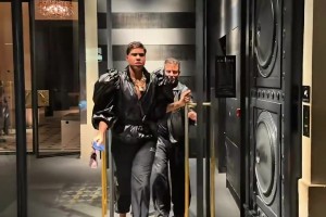 湖人名宿魔术师之子EJ跑完秀场后独自离开，真的好...